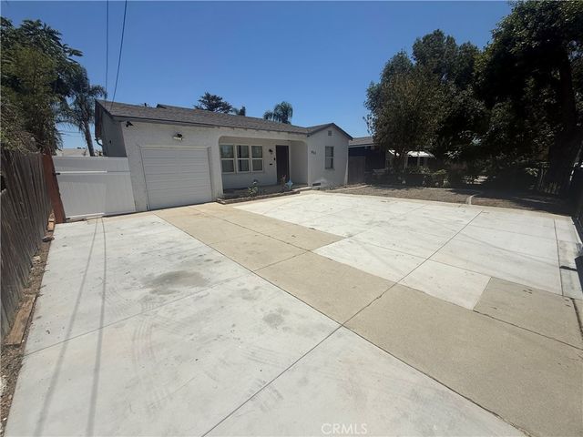 923 S  Vine Ave, Ontario, CA 91762
