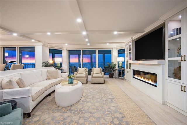 4401 Gulf Shore BLVD N #1001, Naples, FL 34103