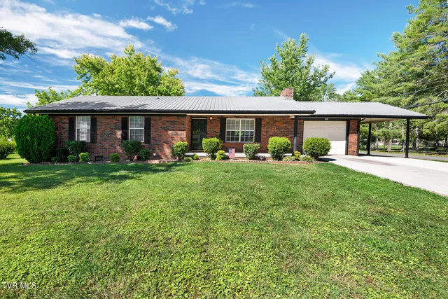 304 Rich Rd, Newport, TN 37821