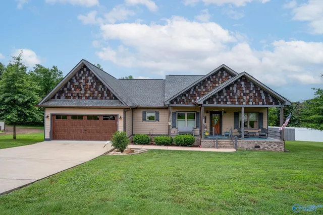 167 County Road 1010, Fort Payne, AL 35968