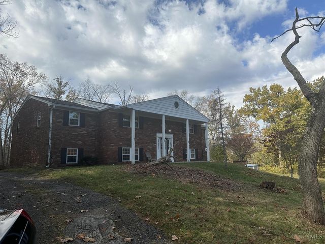 8641 Strimple Rd, Cleves, OH 45002