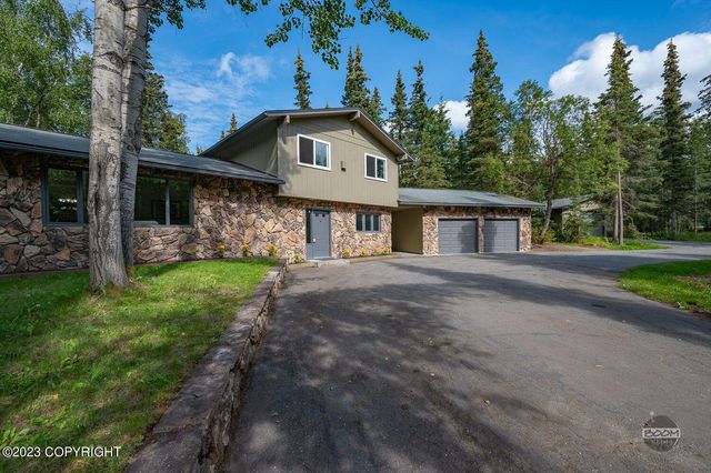 6021 Trappers Trail Rd, Anchorage, AK 99516