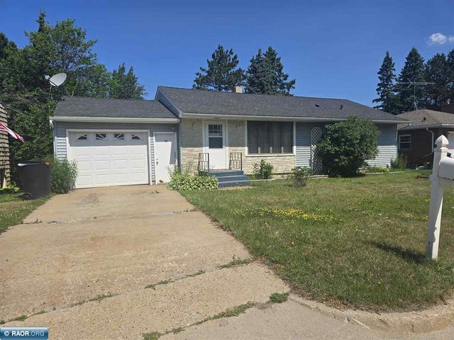 13 Telegraph Dr, Virginia, MN 55792