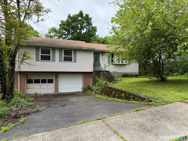16 Ardmore Street, New Britain, CT 06053