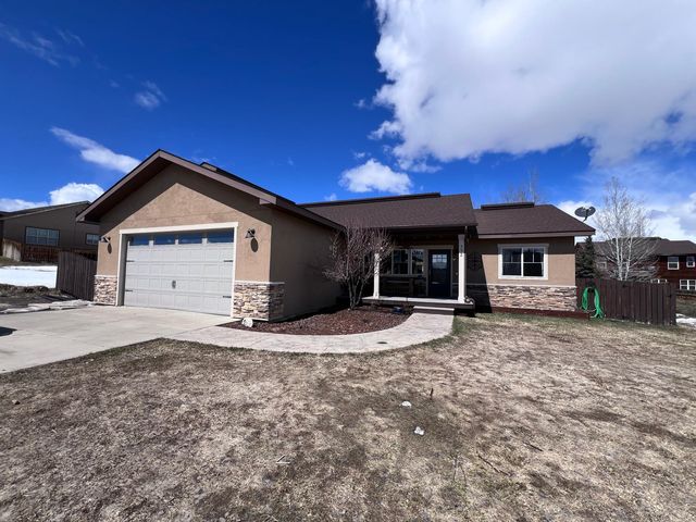 352 Lake View Rd, Hayden, CO 81639