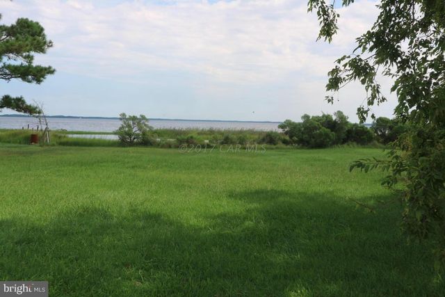 11646 Long Point Rd, Deal Island, MD 21821