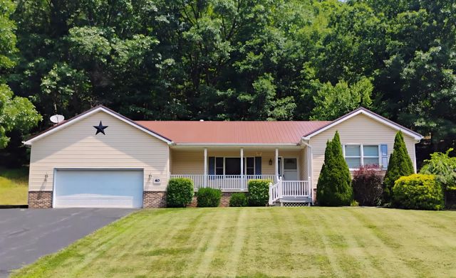 40 Innsbruck Dr, Emporium, PA 15834