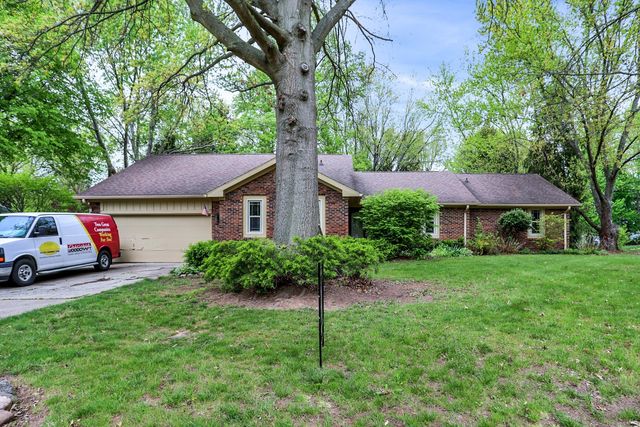 4170 Willow Wind Dr, Greenwood, IN 46142