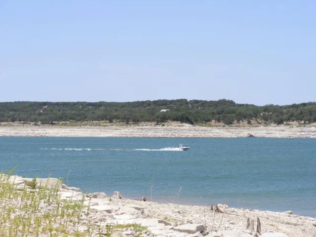 738 Deckhouse Dr, Leander, TX 78645