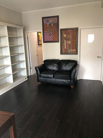 36 E  25th St, Baltimore, MD 21218