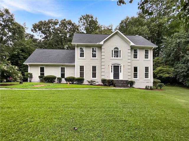 747 Lakemont Dr, Hampton, GA 30228