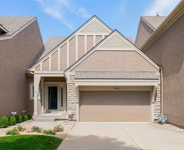 7854 W  157th Ter, Overland Park, KS 66223