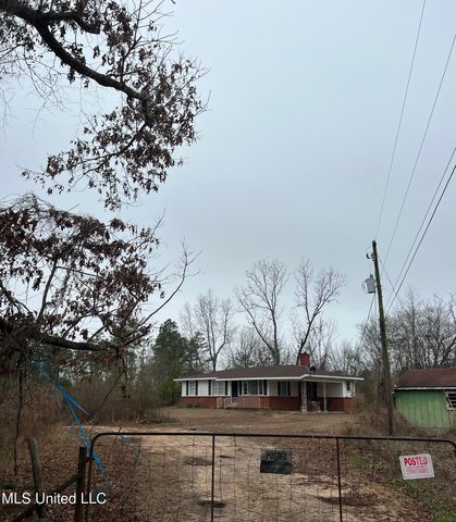 3128 H W White Rd, Meridian, MS 39301