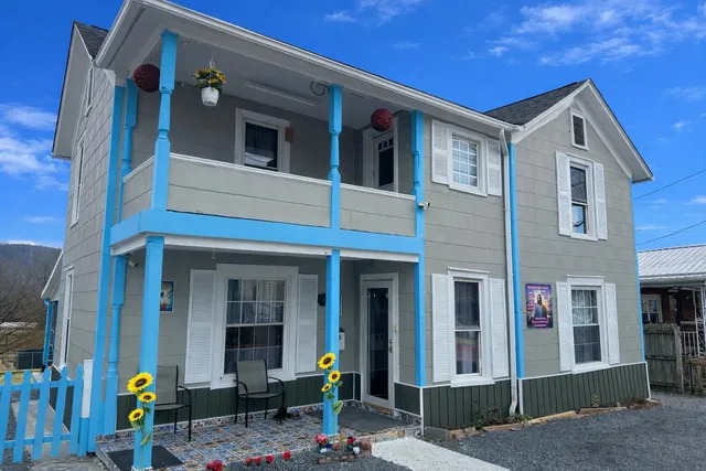 515 Pocahontas Ave, Ronceverte, WV 24970