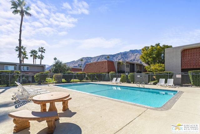 2120 N  Indian Canyon Dr #C, Palm Springs, CA 92262