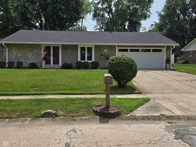 8221 E  Orchid Ln, Indianapolis, IN 46219