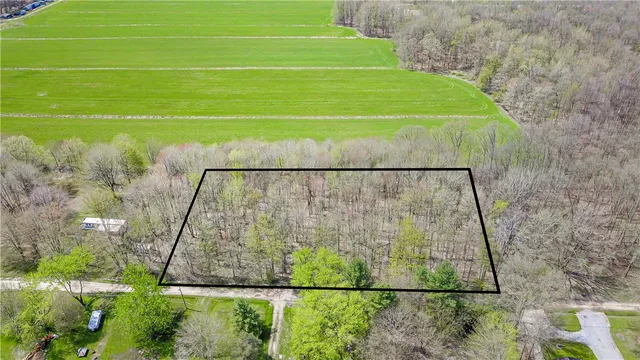 Martin Dr, Jamestown, PA 16134
