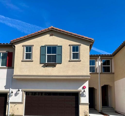 3130 Glenmore St, Vista, CA 92081