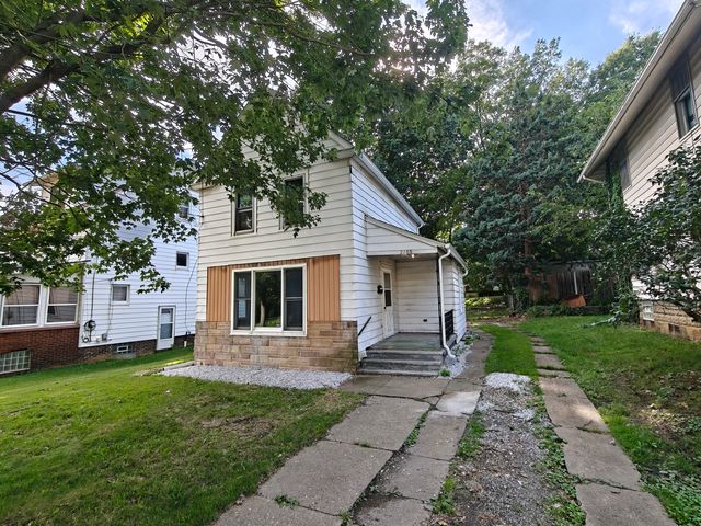 2168 14th St SW, Akron, OH 44314