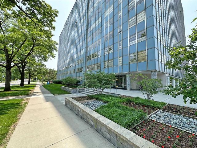333 W  Meyer Blvd #414, Kansas City, MO 64113