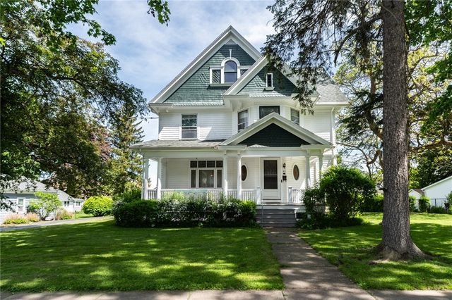 43 W  Court St, Warsaw, NY 14569