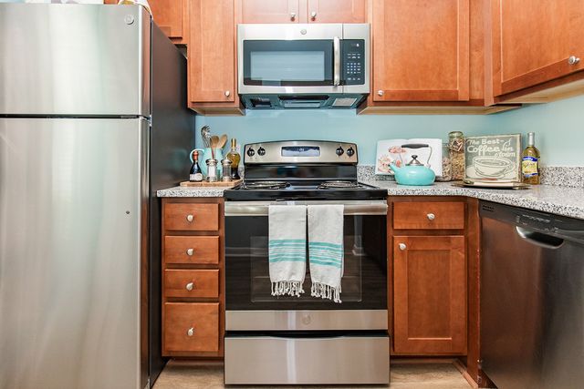 2600 Midway Branch Dr #302, Odenton, MD 21113