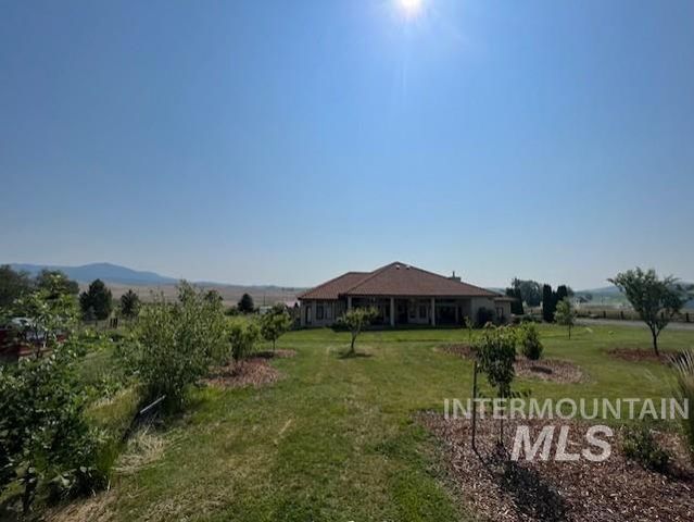 2301 N  Mountain View Rd, Moscow, ID 83843