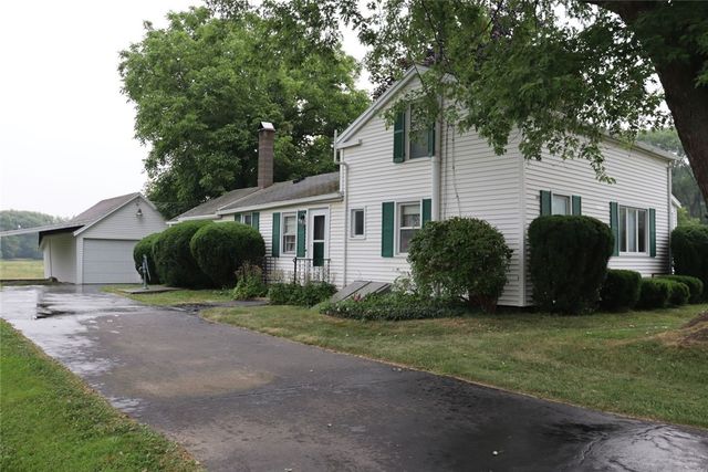 380 N  Greece Rd, Hilton, NY 14468