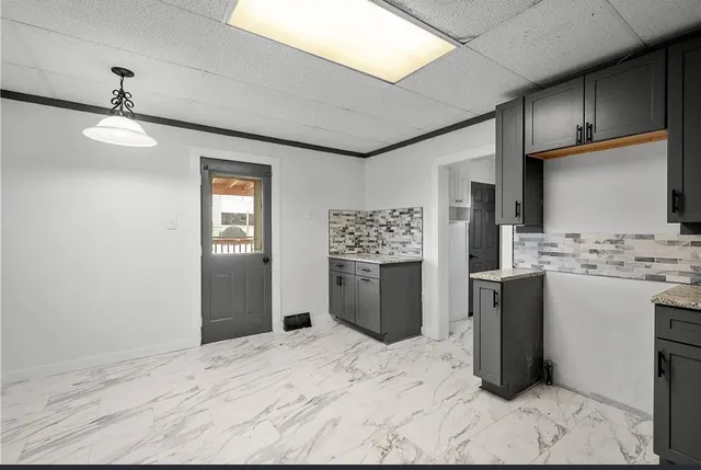 143 Chalfont St, Homestead, PA 15120