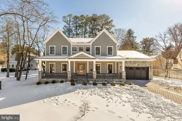 10105 Summit Ave, Kensington, MD 20895