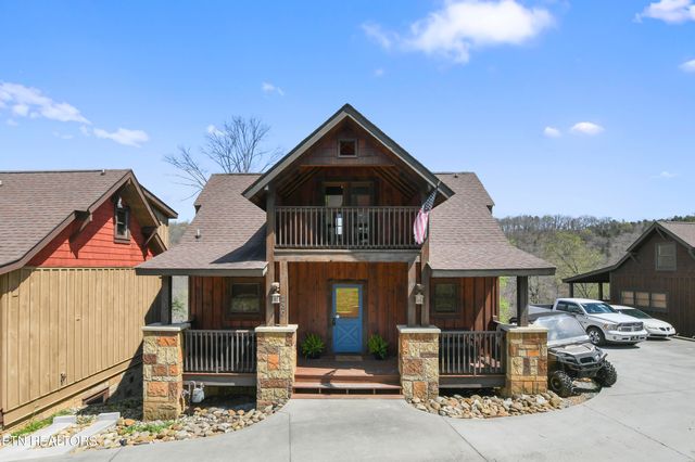 230 Foxwood Dr, Caryville, TN 37714