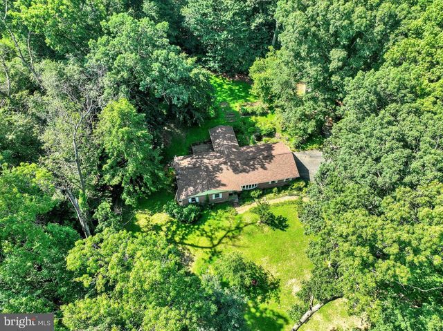 1211 Bernoudy Rd, White Hall, MD 21161