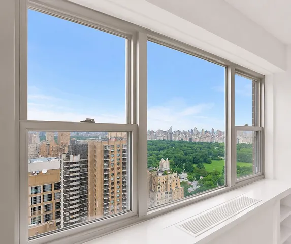 20 W  64th St #32M, New York, NY 10023