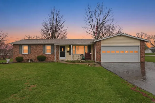 307 E  Sunset Dr, South Whitley, IN 46787