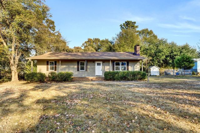 1466 Inman Rd, Wellford, SC 29385