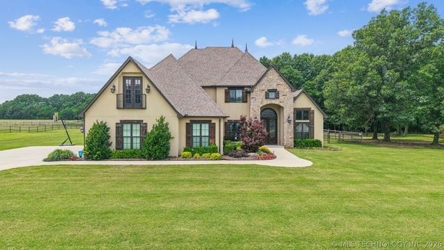 14226 S  246th East Ave, Coweta, OK 74429