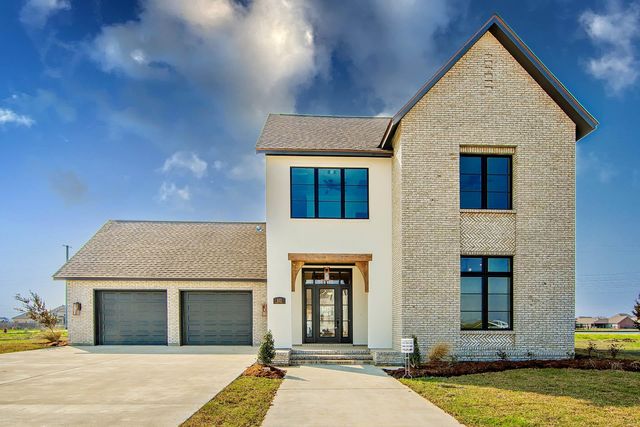 111 Stella Dr, Thibodaux, LA 70301
