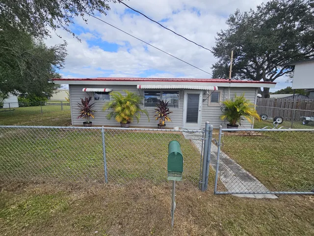 1047 5 Street, Okeechobee, FL 34974
