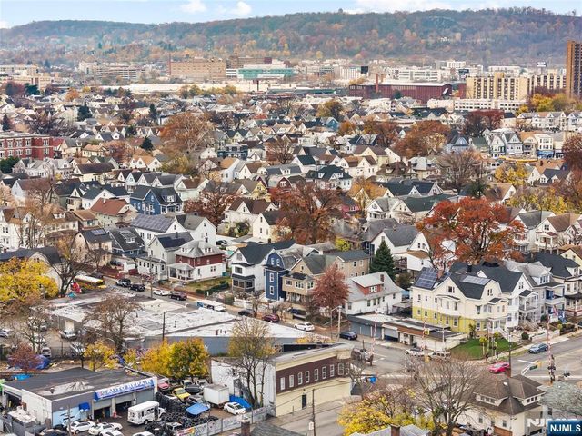 160 17th Ave, Paterson, NJ 07504