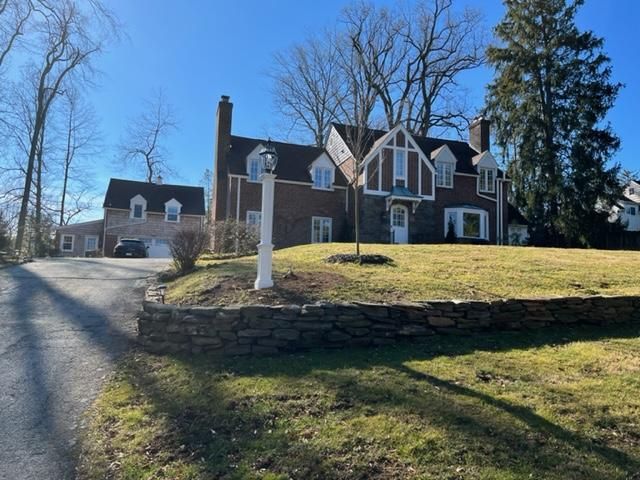 638 Andover Rd   #1, Newtown Square, PA 19073