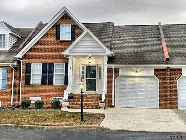 104 Gilcreff Pl, Colonial Heights, VA 23834