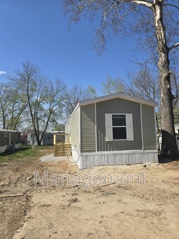 4511 Dirt Rd #133, Joplin, MO 64801