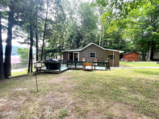 5722 State Route 374, Chateaugay, NY 12920