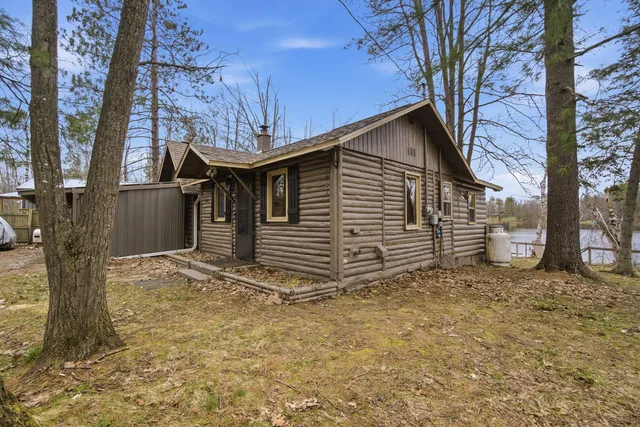 1862 Ramona Trl, Gaylord, MI 49735