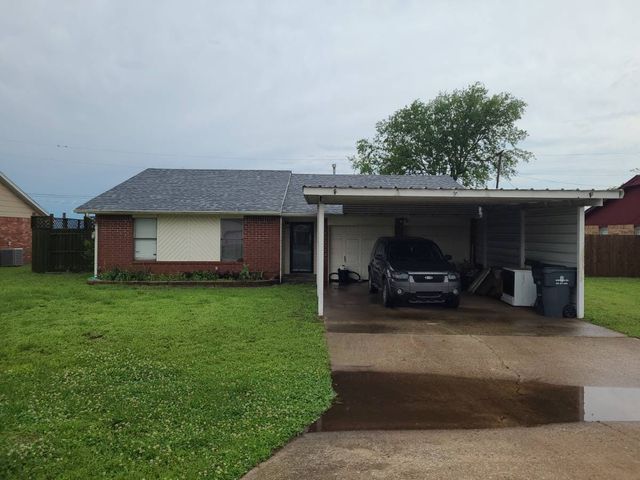 506 E  Hudson St, Lexington, OK 73051