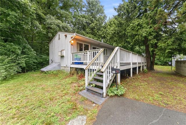 41 Shirley St, Warwick, RI 02888