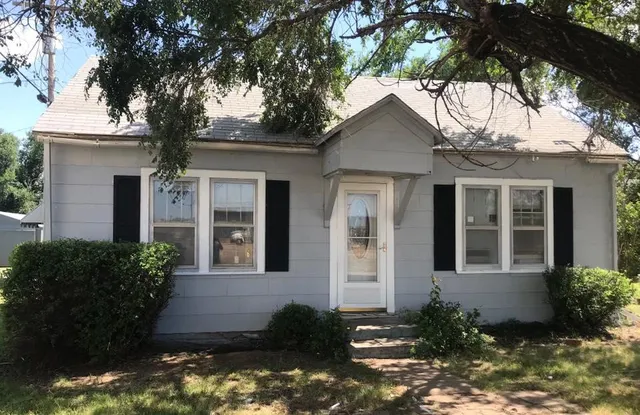 317 E  Madison St, Okeene, OK 73763