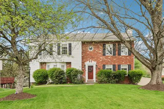 3161 Mohawk Dr, Gibsonia, PA 15044