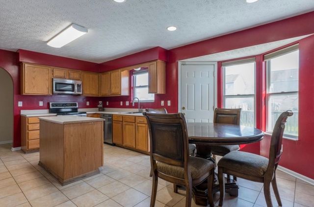 3350 Kady Ln, Columbus, OH 43232