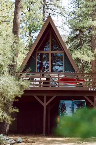 1421 Linden Dr, Pine Mountain Club, CA 93222